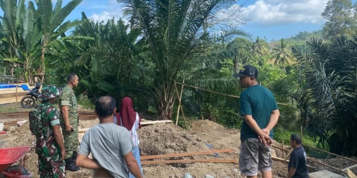 Dandim 0408/BS Tinjau Pembangunan Jembatan Gantung Perintis Garuda Berjalan Sesuai Rencana