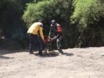 Kolaborasi Hijau di TMMD 129 Bojonegoro: Babinsa Kesongo dan DLH Bersinergi Dalam Penanaman Pohon