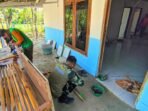 Kerja Sama Kemanusiaan: Satgas TMMD 129 Bojonegoro Bersama Warga Kesongo Wujudkan Harapan Ibu Jasmiati
