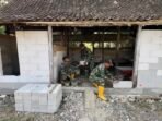 Pemasangan Dinding Batako untuk Rumah Bapak Kardo di Desa Bekatul