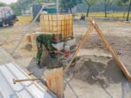 Semangat Tanpa Henti, Satgas TMMD Kodim 0813/Bojonegoro Lanjutkan Proyek Musala dan MCK di Sembung Sukorame