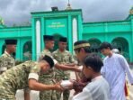 Tingkatkan Toleransi di Supiori, Prajurit Yonif TP 859/RBK Gelar Aksi Sosial di Masjid An-Nur