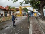 TNI dan Polri Kawal Kedatangan Hewan Upacara untuk Karya Agung Pura Puncak Mundi TNI dan Polri Kawal Kedatangan Hewan Upacara untuk Karya Agung Pura Puncak Mundi