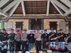 Perkuat Keamanan Desa Adat Satra, Babinsa dan Kapolsek Sosialisasikan Program Sipandu Beradat