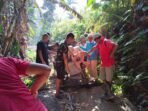 Proyek Jembatan Garuda di Desa Getakan Rampung, Warga dan TNI Gotong Royong Bersihkan Lokasi Proyek Jembatan Garuda di Desa Getakan Rampung, Warga dan TNI Gotong Royong Bersihkan Lokasi