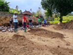 Progres Signifikan Pra TMMD Klungkung, Pemasangan Pondasi Senderan Pura Prajepati Dimulai