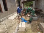 Aksi Tanggap Babinsa Gebe Perbaiki Saluran Air Warga Sonof Kacepo