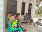 Babinsa Walakaka Perkuat Keamanan Desa Katikuloku Lewat Dialog Warga Babinsa Walakaka Perkuat Keamanan Desa Katikuloku Lewat Dialog Warga