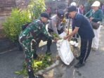 Wujudkan Desa Sehat, Pemdes Timuhun dan TNI Kompak Gelar Aksi Bersih Lingkungan
