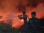 Siaga 24 Jam, Anggota Stanby On Call Kodim 1015/Sampit Berhasil Padamkan Kebakaran Siaga 24 Jam, Anggota Stanby On Call Kodim 1015/Sampit Berhasil Padamkan Kebakaran