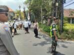 Babinsa Desa Pengiangan Amankan Upacara Dewa Yadnya
