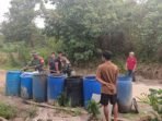 Kodim 1015/Sampit dan Organisasi Pemuda Salurkan Air Bersih di Mentaya Hilir Selatan Kodim 1015/Sampit dan Organisasi Pemuda Salurkan Air Bersih di Mentaya Hilir Selatan